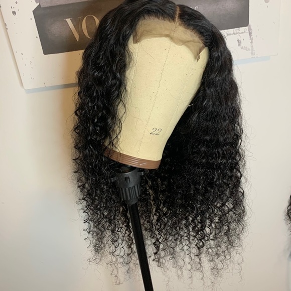 A 24 inch wig